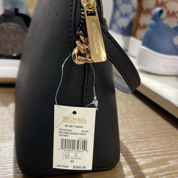 MICHAEL KORS
Jet Set Travel Medium Dome Crossbody Bag XCROSS XBODY
Black
NWT - Picture 11 of 16